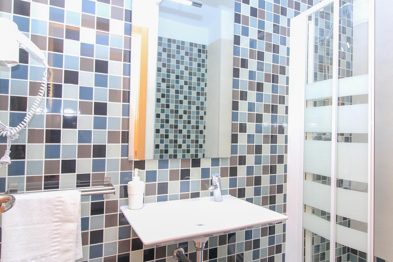 Bet Apartments - Tramontana Apartments Валенсия Экстерьер фото