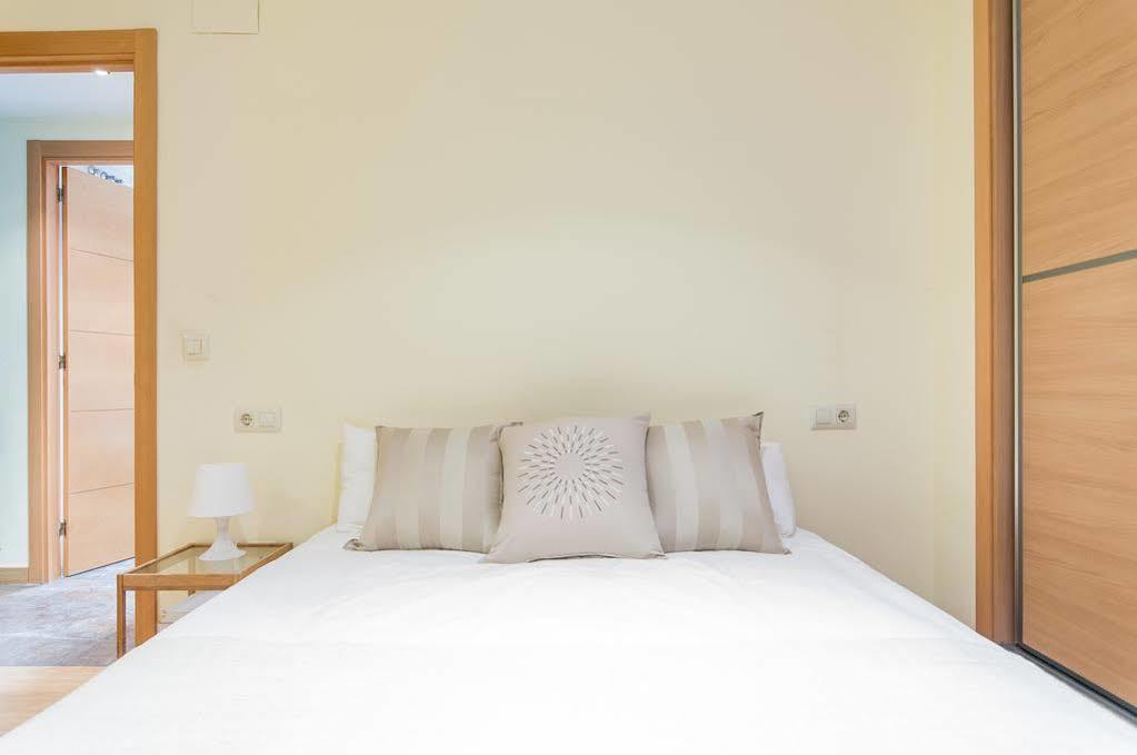 Bet Apartments - Tramontana Apartments Валенсия Экстерьер фото